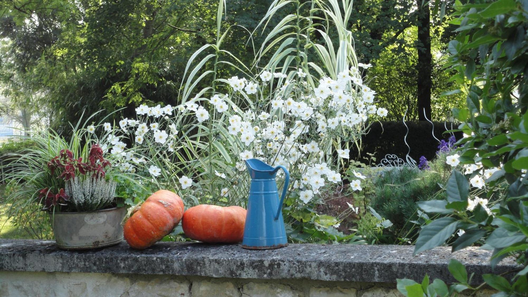Saint-Saturnin-du-Bois Les 2 Madeleine B&B 외부 사진
