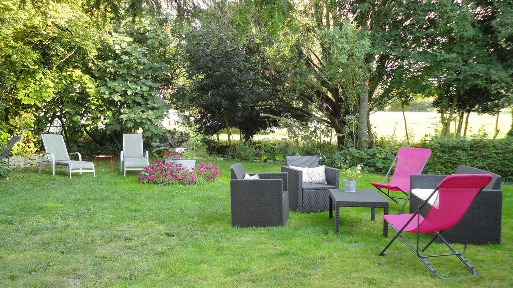 Saint-Saturnin-du-Bois Les 2 Madeleine B&B 외부 사진
