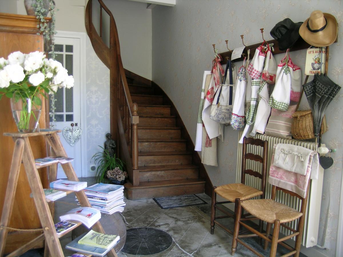 Saint-Saturnin-du-Bois Les 2 Madeleine B&B 외부 사진